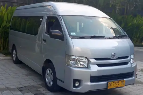 TOYOTA HIACE
